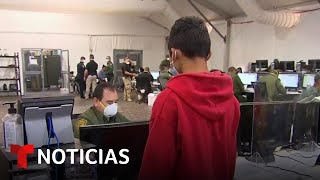 Migrantes pasos a seguir tras ser liberados en la frontera  Noticias Telemundo [upl. by Lorolla743]