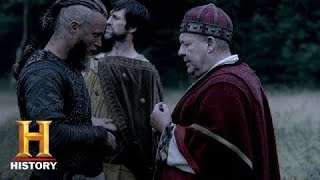 Vikings Ragnar Speaks with King Ecberts Men  History [upl. by Nahtnhoj]