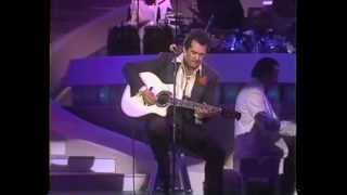 Wayne Newton Spanish Eyes LIVE At The Las Vegas Hilton  5231989 [upl. by Anilac]