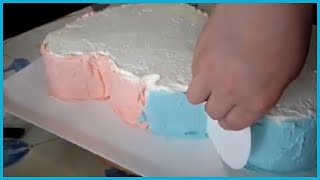 Come ricoprire una torta con panna montata How to frosting a cake by ItalianCakes [upl. by Annahgiel]