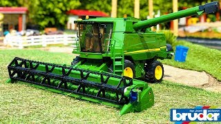 How to Operate a Combine  Harvesting Corn [upl. by Beitris]