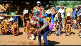 MAPIKO  dança tradicional de Moçambique [upl. by Ahsikel]